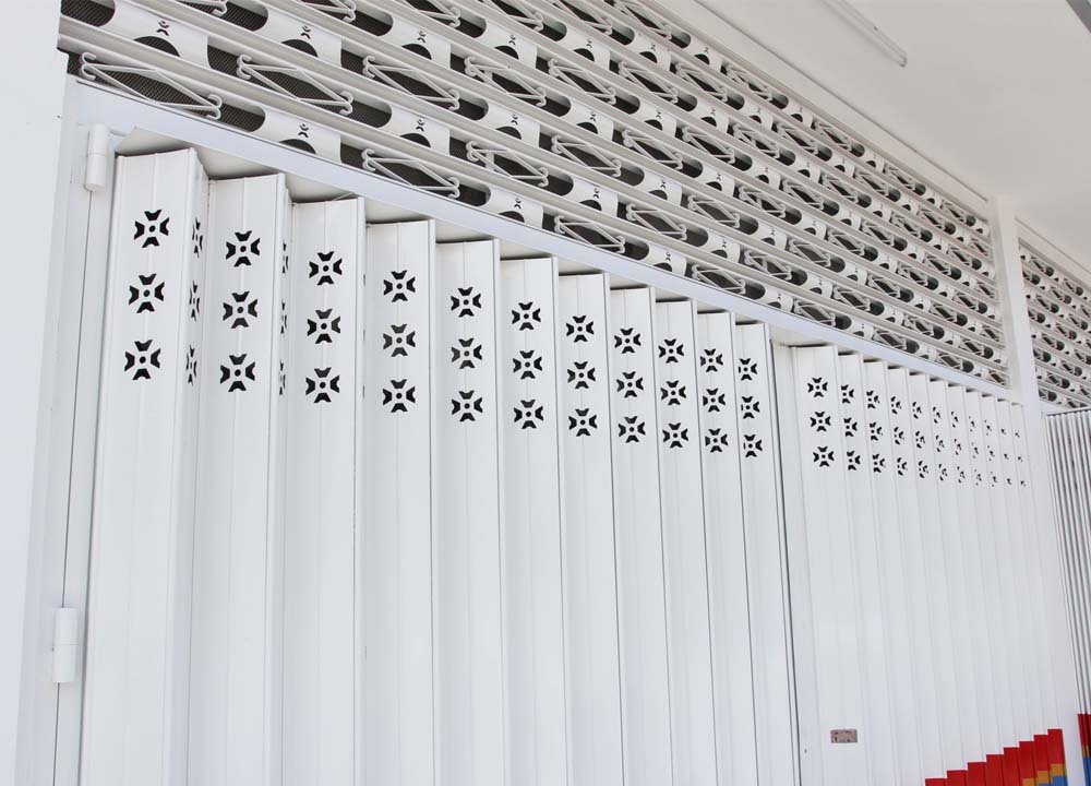 Pintu Harmonika Varia